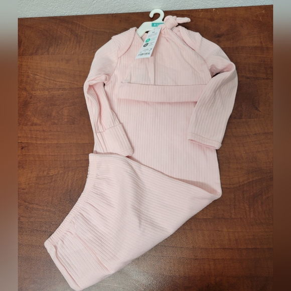 Carter's Pink, Floral and Polka Dot Baby Outfit 5 Piece Set Nwt - Picture 4 of 7